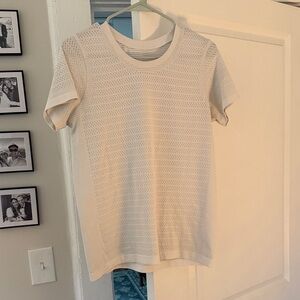 Lululemon short sleeve top